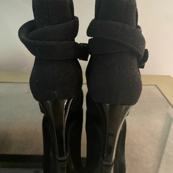 CHANEL Black Ankle Boots with Gold Accents - Picture 4 of 5